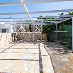 2 Residences Upper And Ground Floor דירה