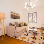 2 Residences Upper And Ground Floor *
