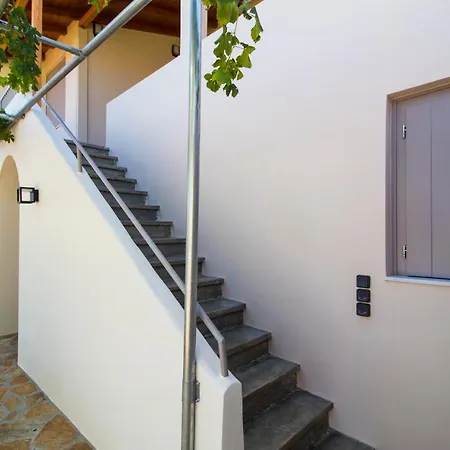 Laconian Collection Upper Floor Holiday home *
