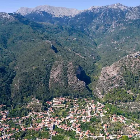 2 Residences Upper And Ground Floor Lejlighed