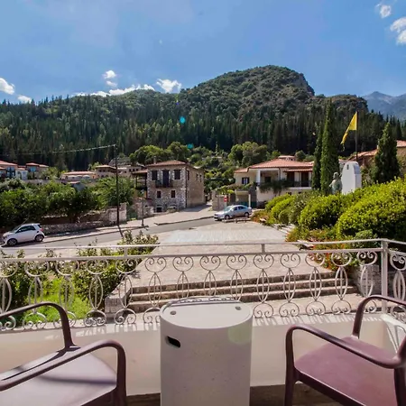 2 Residences Upper And Ground Floor *