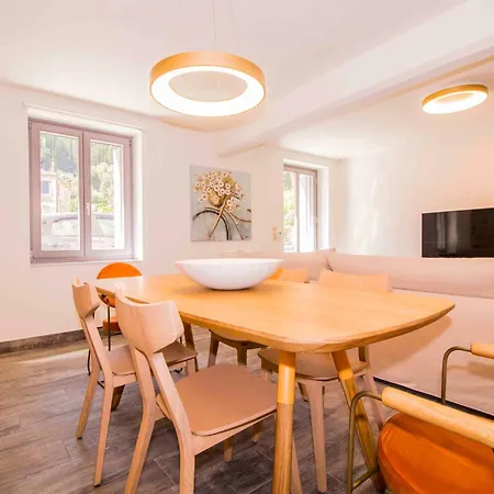 2 Residences Upper And Ground Floor * Mystras