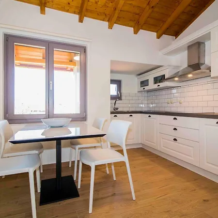 Appartement 2 Residences Upper And Ground Floor