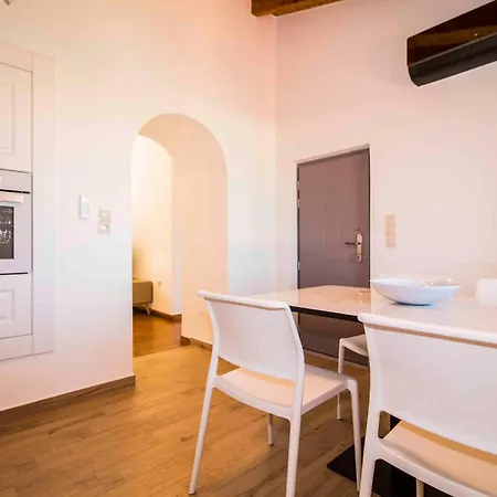 2 Residences Upper And Ground Floor *