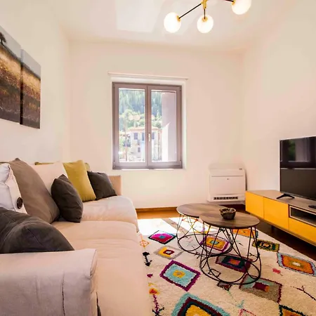 2 Residences Upper And Ground Floor Мистра