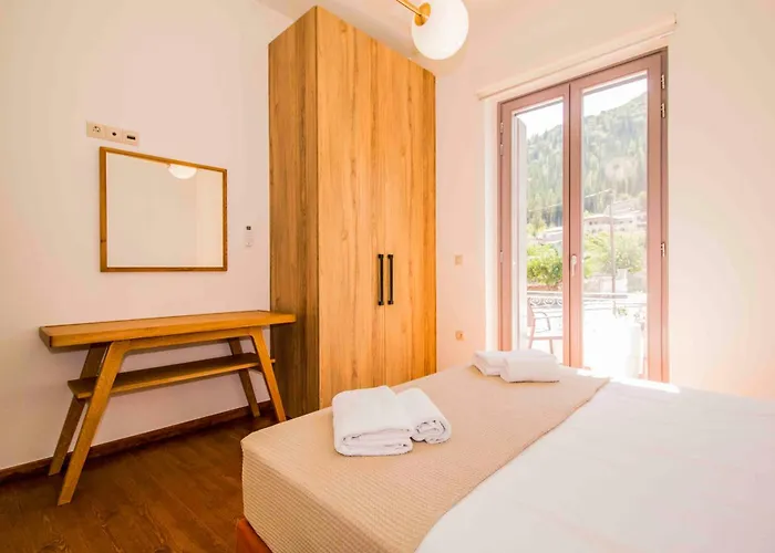 2 Residences Upper And Ground Floor アパート ミストラ