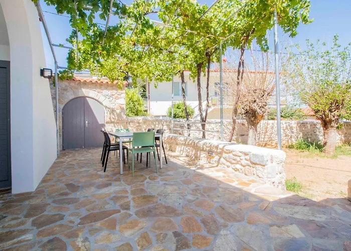 Appartement 2 Residences Upper And Ground Floor