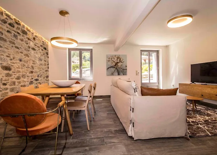 Appartement 2 Residences Upper And Ground Floor *