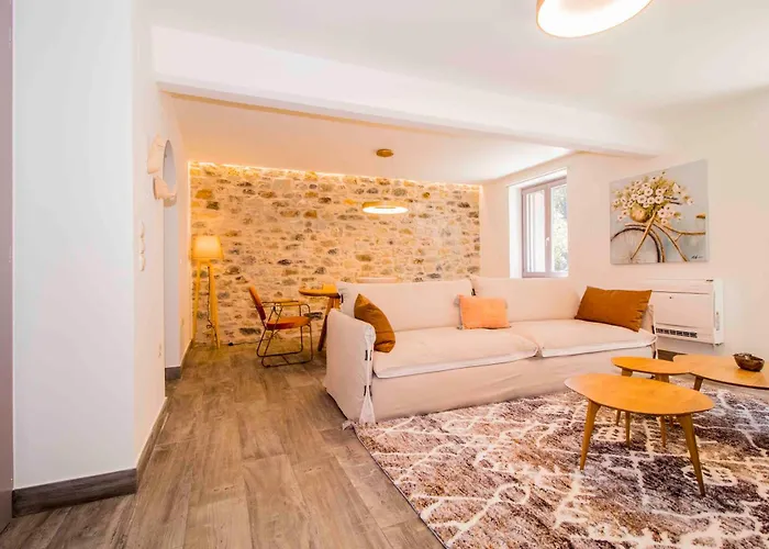 アパート 2 Residences Upper And Ground Floor *