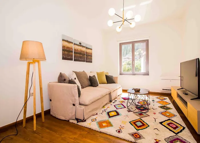 2 Residences Upper And Ground Floor * Mystras